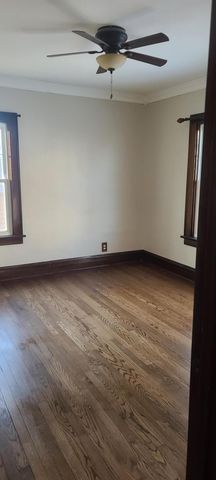 669 S 2nd Street, Chesterton, IN 46304