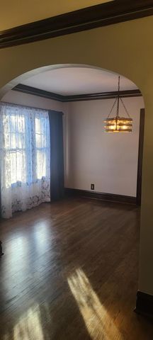 669 S 2nd Street, Chesterton, IN 46304