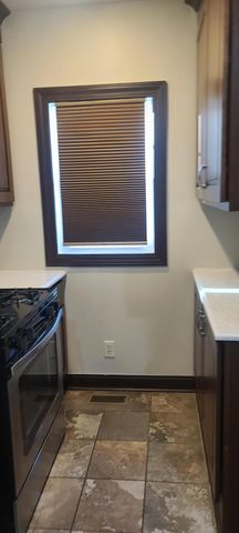 669 S 2nd Street, Chesterton, IN 46304