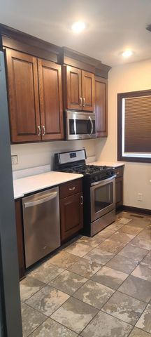 669 S 2nd Street, Chesterton, IN 46304