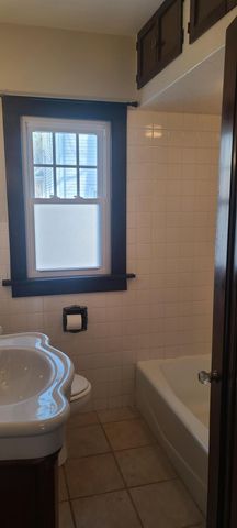 669 S 2nd Street, Chesterton, IN 46304