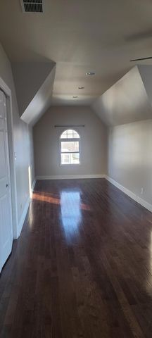 669 S 2nd Street, Chesterton, IN 46304