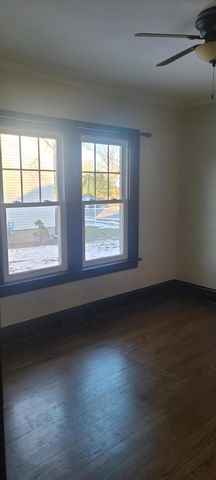 669 S 2nd Street, Chesterton, IN 46304