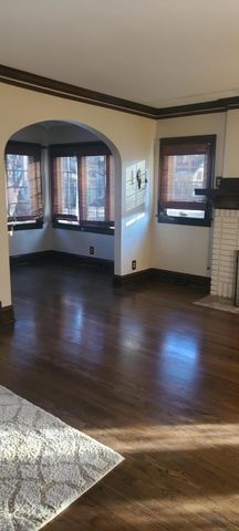 669 S 2nd Street, Chesterton, IN 46304