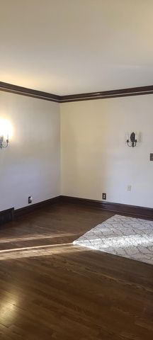 669 S 2nd Street, Chesterton, IN 46304