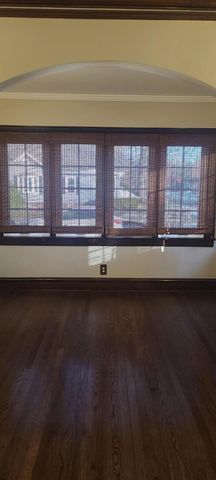 669 S 2nd Street, Chesterton, IN 46304