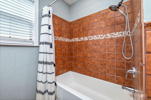 906 N Adams Street, San Angelo, TX 76901