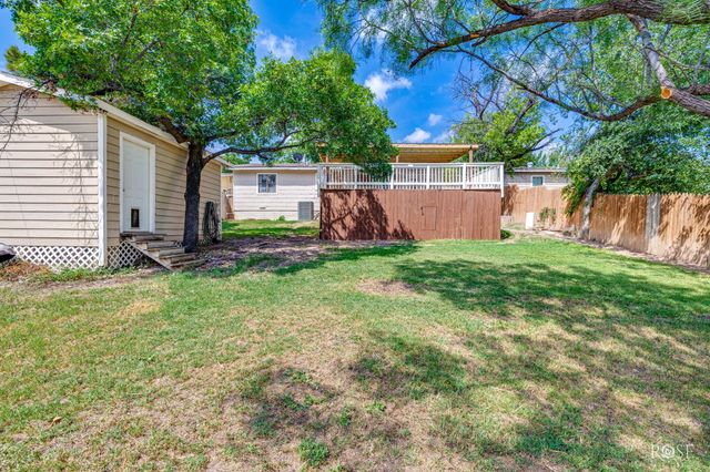 906 N Adams Street, San Angelo, TX 76901