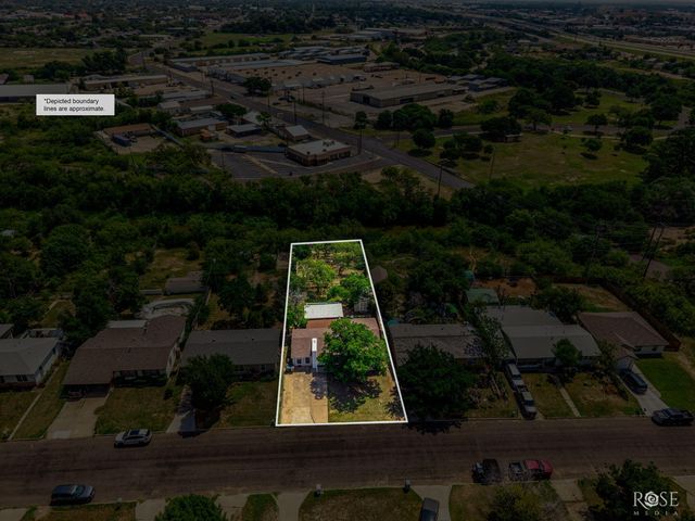 906 N Adams Street, San Angelo, TX 76901