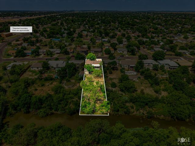 906 N Adams Street, San Angelo, TX 76901