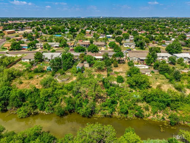 906 N Adams Street, San Angelo, TX 76901