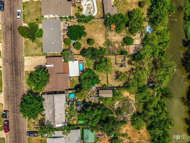 906 N Adams Street, San Angelo, TX 76901