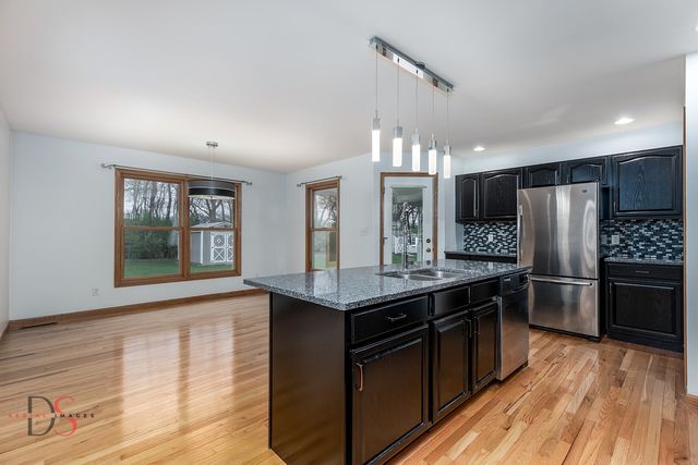 1415 Shaws Lane, Ottawa, IL 61350