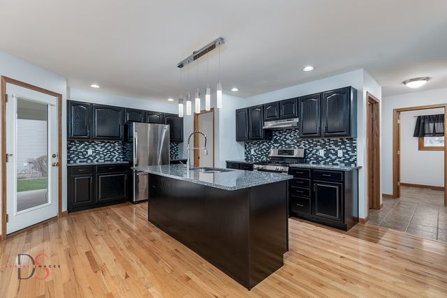 1415 Shaws Lane, Ottawa, IL 61350