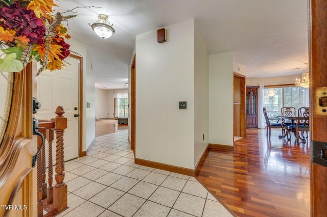 23075 Montego Bay Road, Abingdon, VA 24211