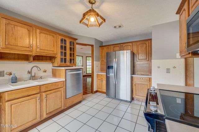 23075 Montego Bay Road, Abingdon, VA 24211