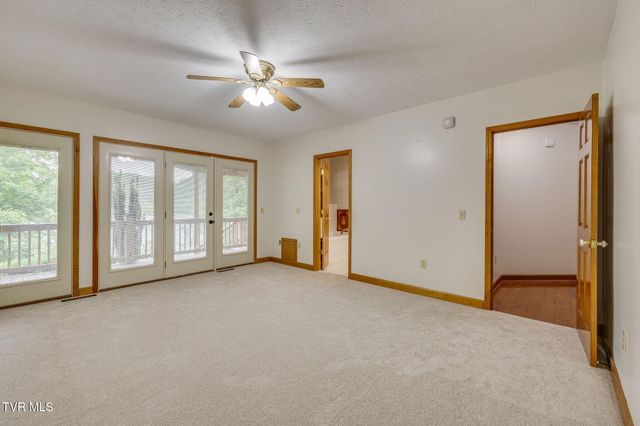 23075 Montego Bay Road, Abingdon, VA 24211