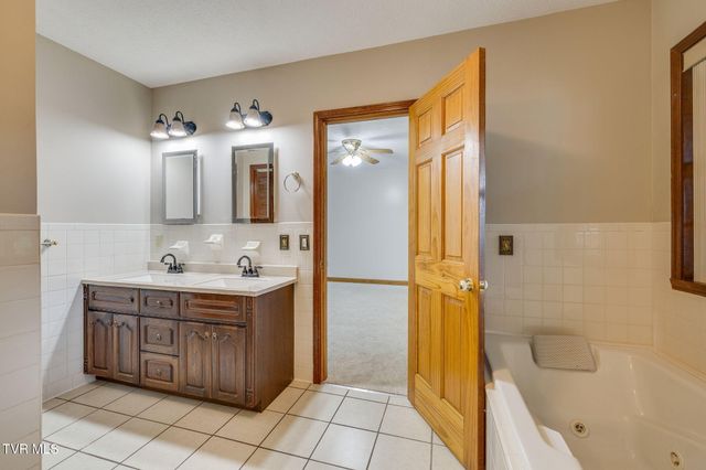 23075 Montego Bay Road, Abingdon, VA 24211