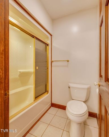 23075 Montego Bay Road, Abingdon, VA 24211