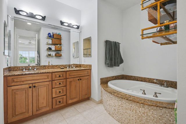 4531 Artesa Way S, Palm Beach Gardens, FL 33418