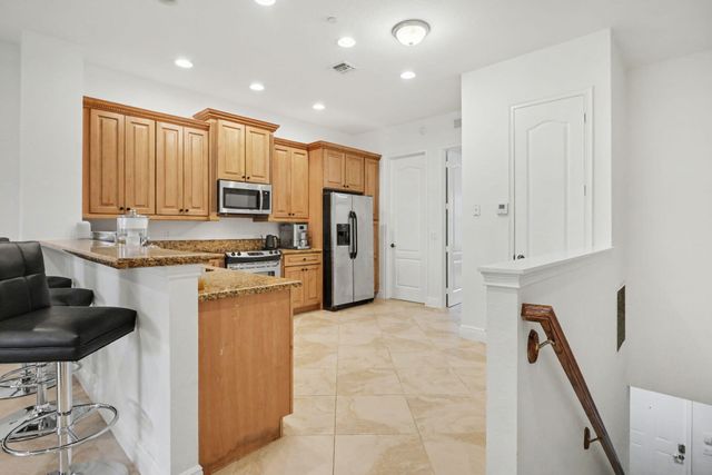 4531 Artesa Way S, Palm Beach Gardens, FL 33418