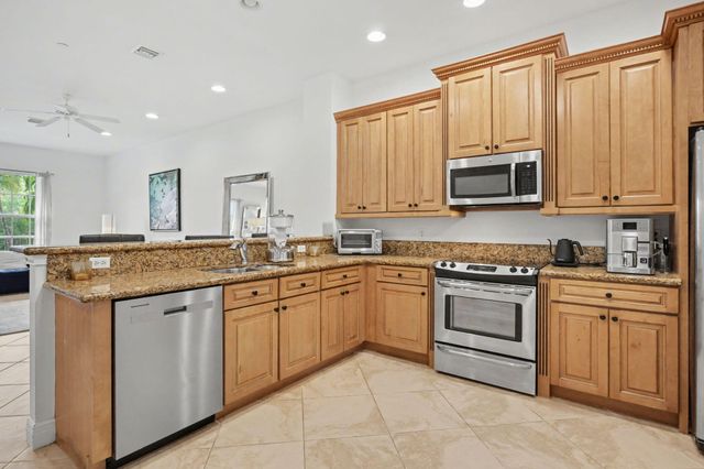 4531 Artesa Way S, Palm Beach Gardens, FL 33418