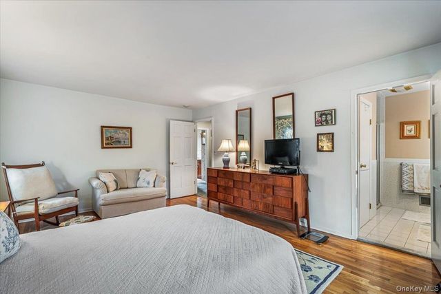 3850 Hillcrest Avenue, Douglaston, NY 11363