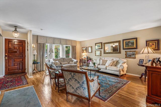 3850 Hillcrest Avenue, Douglaston, NY 11363