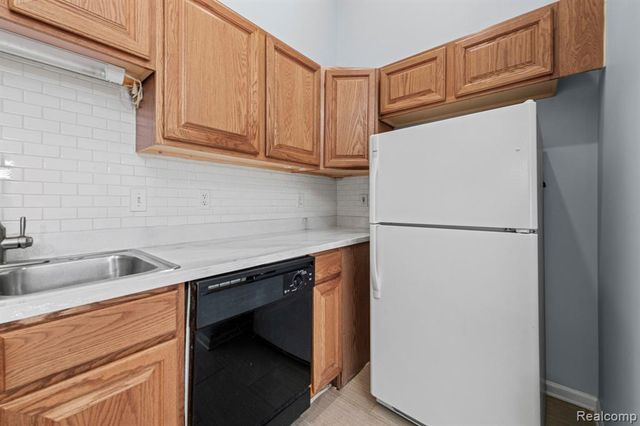 23362 Stromp Court, Trenton, MI 48183