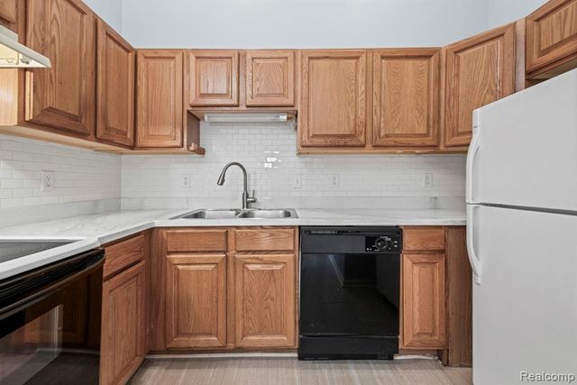 23362 Stromp Court, Trenton, MI 48183