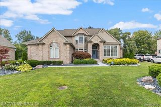 53650 Cherrywood Drive, Shelby Charter Township, MI 48315