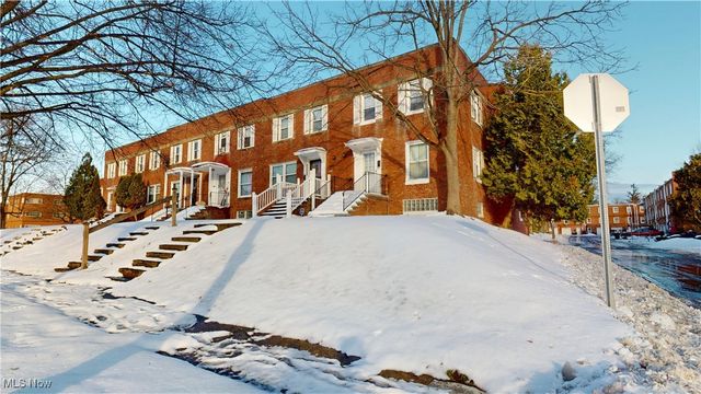 20623 Randolph Pky, Highland Hills, OH 44122