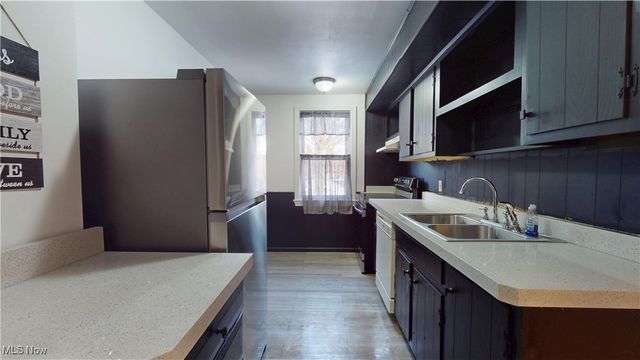 20623 Randolph Pky, Highland Hills, OH 44122