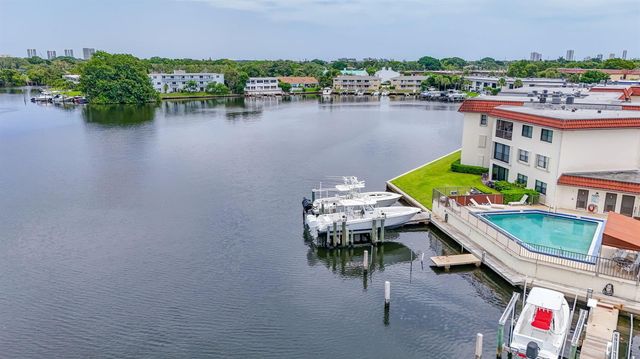 313 LAKE Circle 311, North Palm Beach, FL 33408