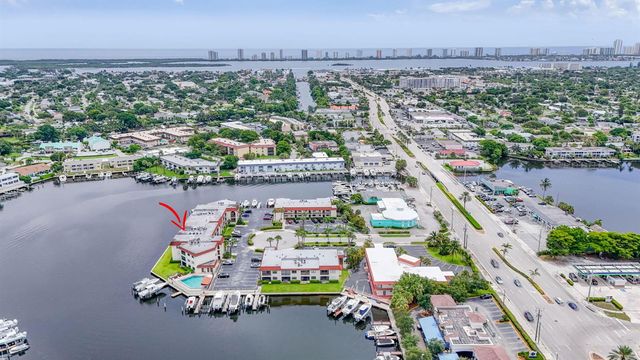 313 LAKE Circle 311, North Palm Beach, FL 33408