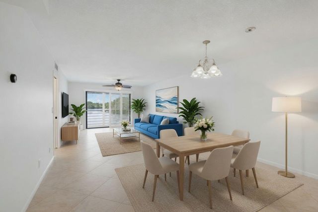 313 LAKE Circle 311, North Palm Beach, FL 33408