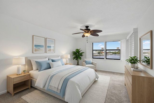 313 LAKE Circle 311, North Palm Beach, FL 33408