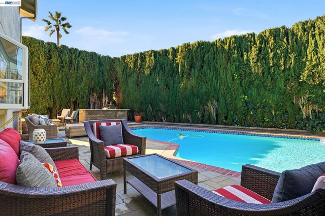 4823 Pipit Court, Pleasanton, CA 94566