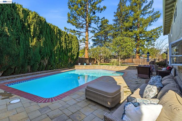 4823 Pipit Court, Pleasanton, CA 94566