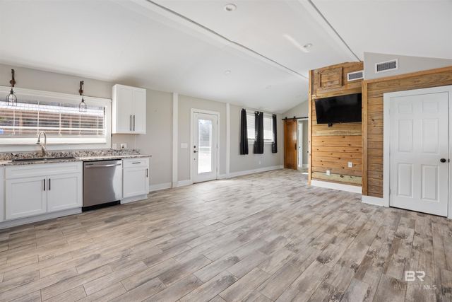 27475 County Road 20, Elberta, AL 36530