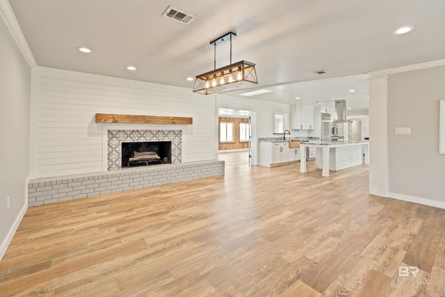 27475 County Road 20, Elberta, AL 36530