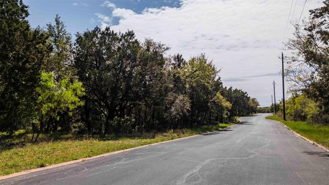 551 Lake View DR, Spicewood, TX 78669