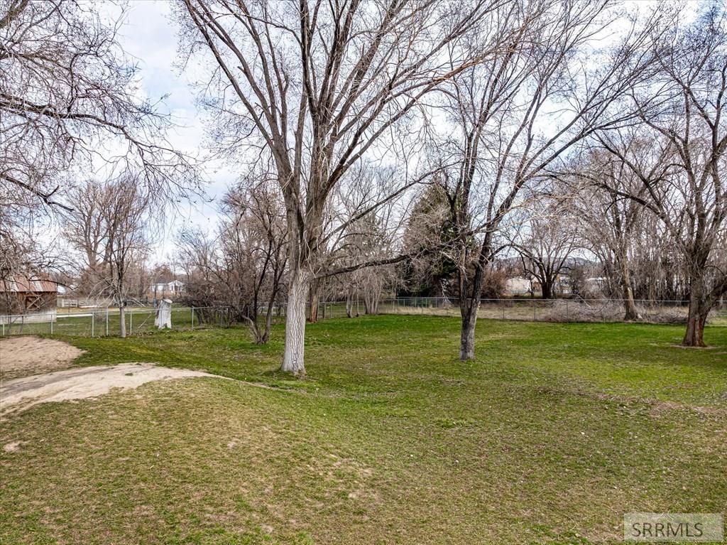 Image 10 of property listing at 844 Mckinley Avenue, Pocatello, ID 83201