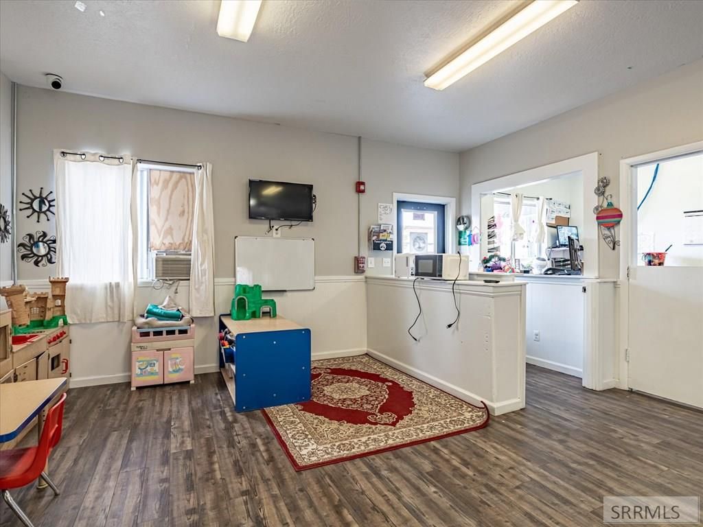 Image 17 of property listing at 844 Mckinley Avenue, Pocatello, ID 83201