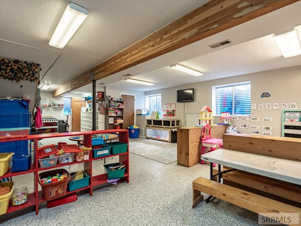 Image 39 of property listing at 844 Mckinley Avenue, Pocatello, ID 83201