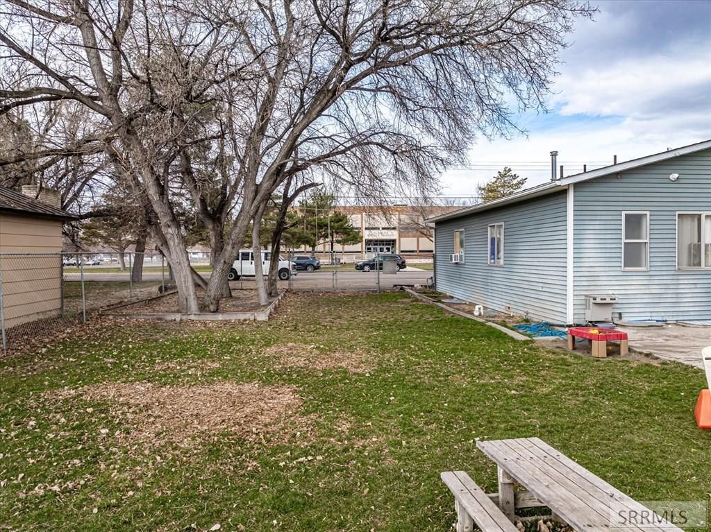 Image 7 of property listing at 844 Mckinley Avenue, Pocatello, ID 83201