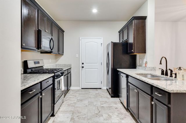 313 Burndap Way, Lafayette, LA 70507