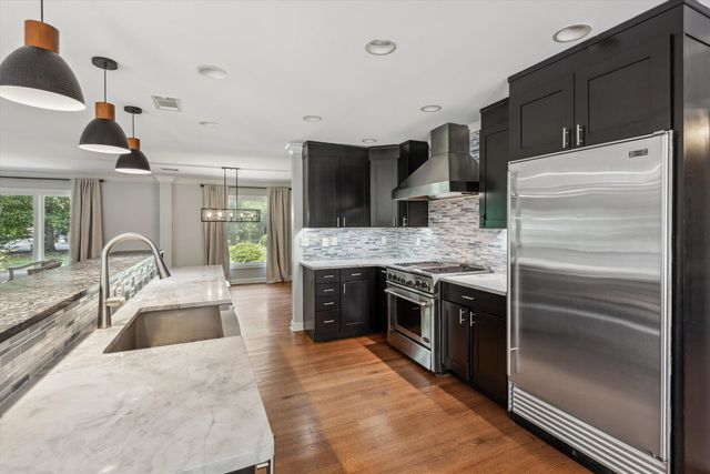 356 WARING RD, Memphis, TN 38117