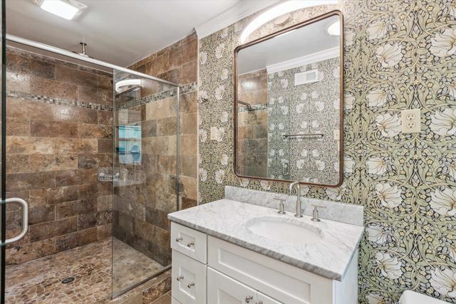 356 WARING RD, Memphis, TN 38117