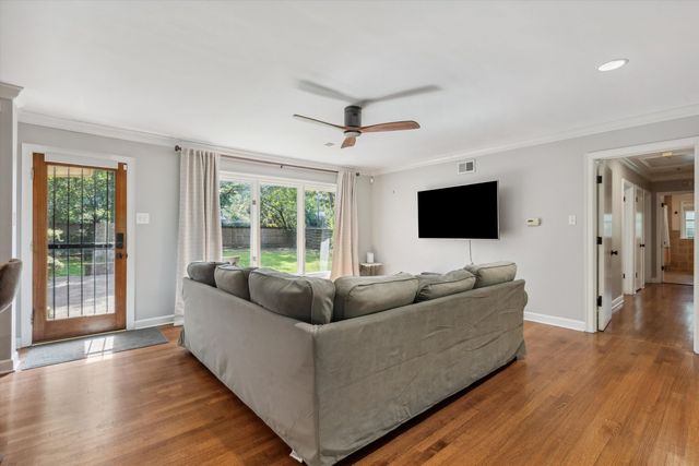 356 WARING RD, Memphis, TN 38117